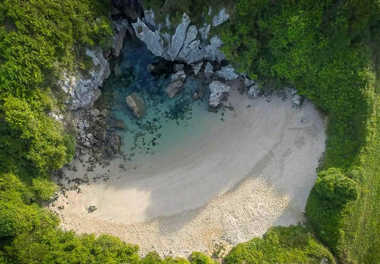 La Cueva De Villahormes Екстериор снимка